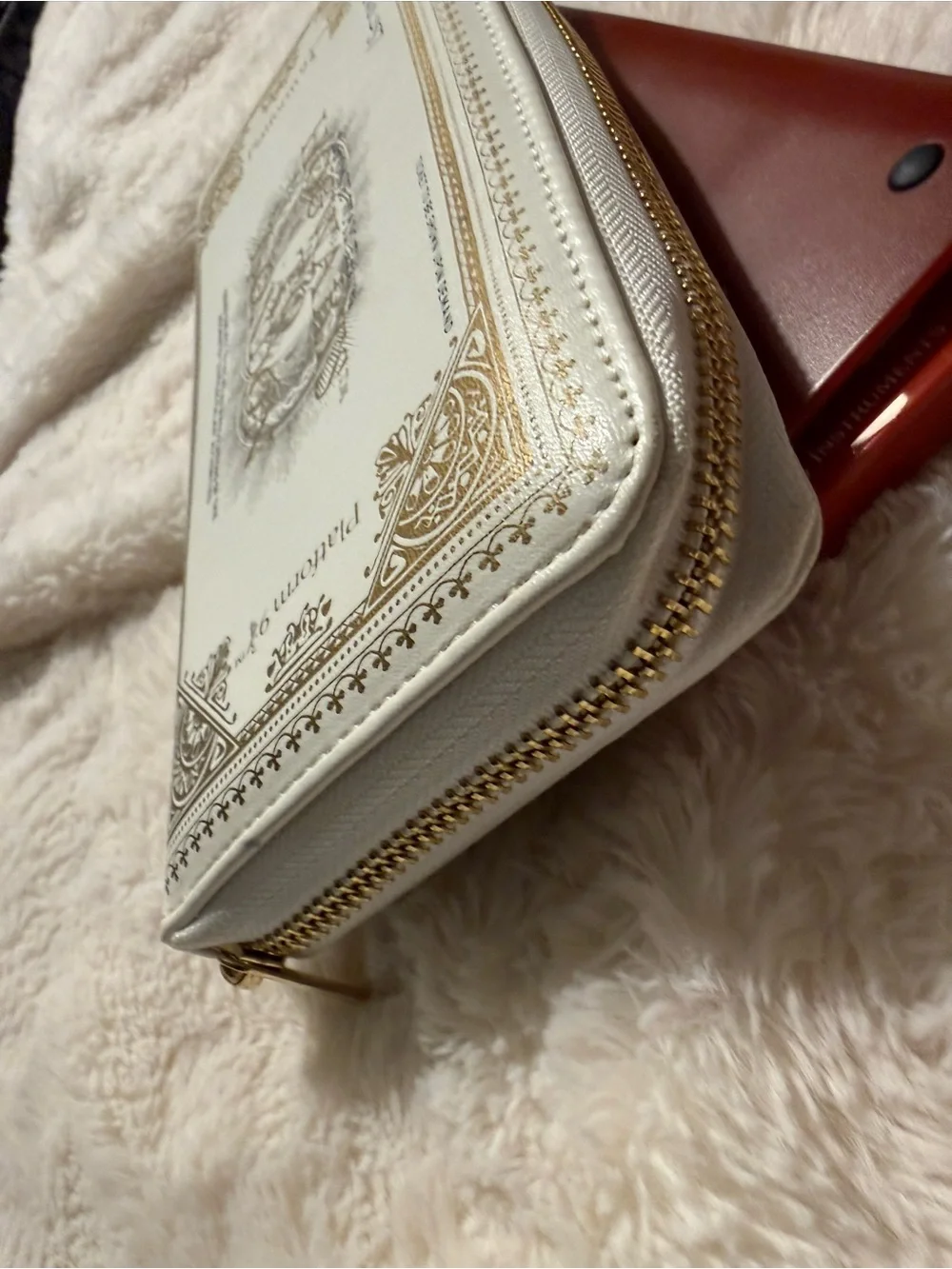 Universal Studios White and Gold 'Hogwarts to London' Statement Clutch Wallet